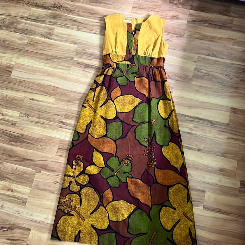 Vintage dress made by BJ's Fashions Honolulu Hawai'i